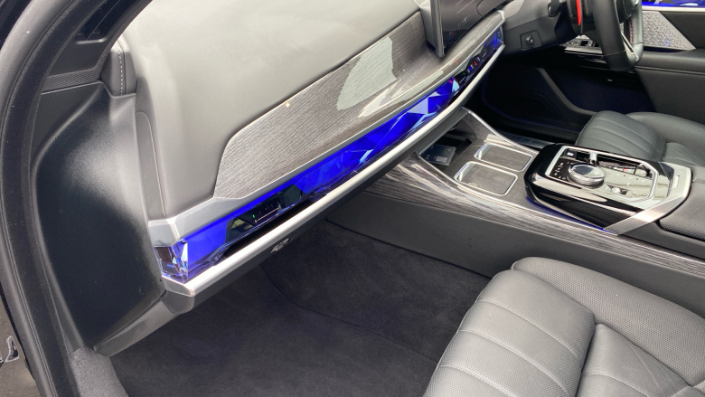 BMW 7 Series M760e xDrive 4dr Auto Saloon